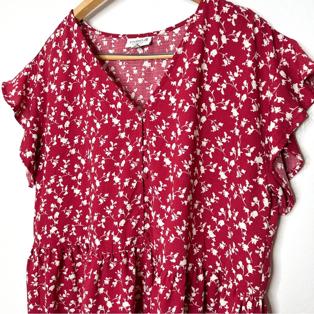 Studio B by Bobeau Red Floral Print Boxy Flutter Sleeve Button Front Top‎ XL - Picture 3 of 7